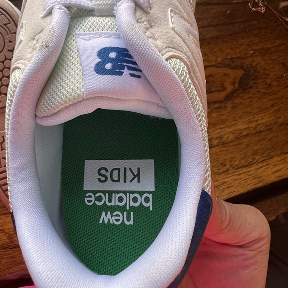 Brand new New Balance KT300WHP - Picture 4 of 5